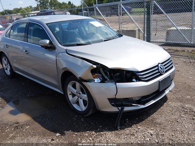 Aukcja sprzedaży 2014 Volkswagen Passat 1.8t Wolfsburg Edition, vin: 1VWAT7A32EC053637, numer aukcji: 45930133
