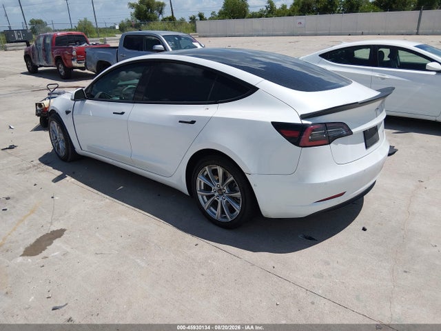 45930134 :رقم المزاد ، 5YJ3E1EB4NF108483 vin ، 2022 Tesla Model 3 مزاد بيع