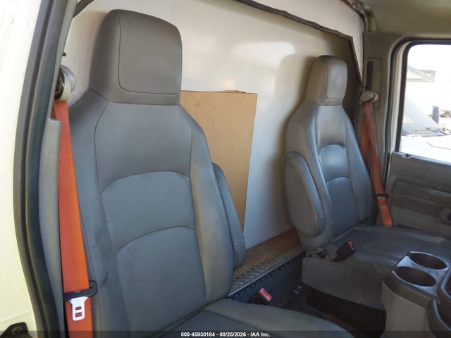 Ford E-450 Cutaway 2016 1FDXE4FS1GDC28362 Image 6