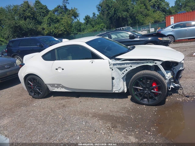 Продаж на аукціоні авто 2026 Toyota Gr86 Premium, vin: JF1ZNBE17T8079393, номер лоту: 45930185