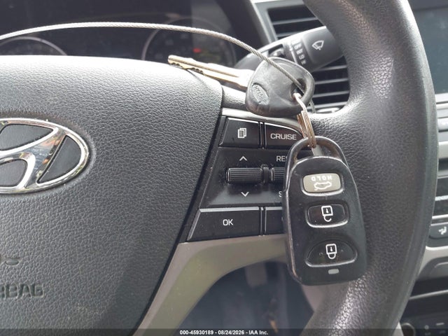 Продажа на аукционе авто 2018 Hyundai Elantra Sel, vin: 5NPD84LFXJH261707, номер лота: 45930189