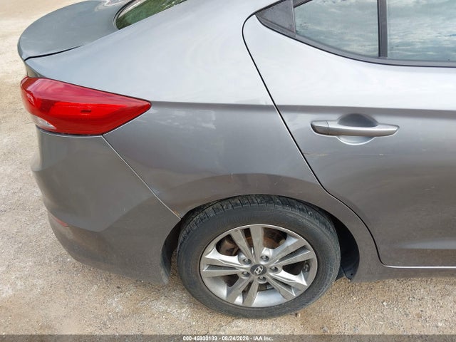 Продажа на аукционе авто 2018 Hyundai Elantra Sel, vin: 5NPD84LFXJH261707, номер лота: 45930189