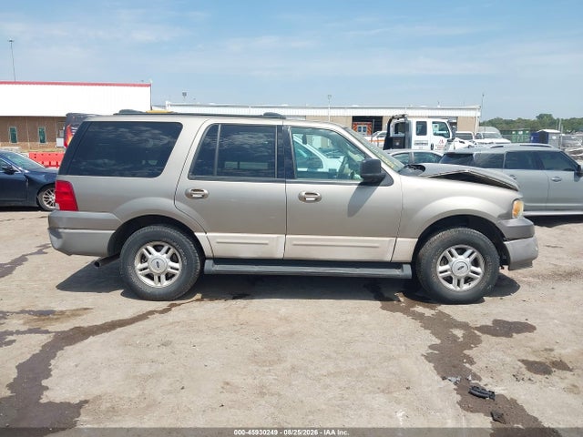 2003 Ford Expedition Xlt მანქანა იყიდება აუქციონზე, vin: 1FMPU15L33LC06469, აუქციონის ნომერი: 45930249