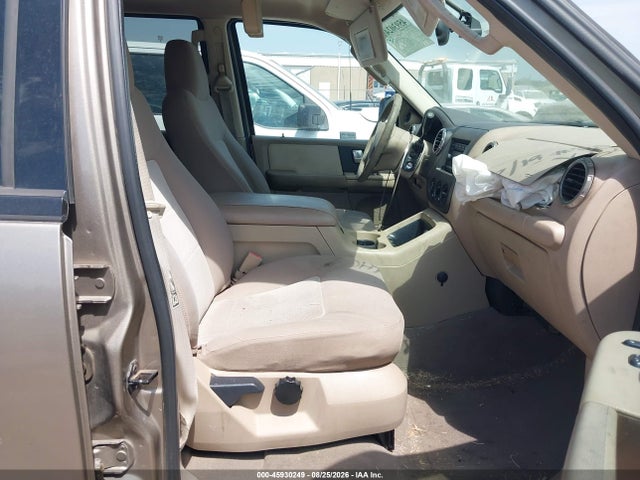 2003 Ford Expedition Xlt მანქანა იყიდება აუქციონზე, vin: 1FMPU15L33LC06469, აუქციონის ნომერი: 45930249