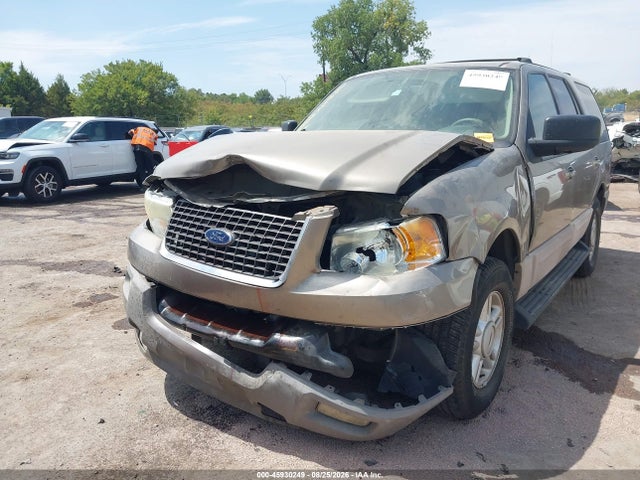2003 Ford Expedition Xlt მანქანა იყიდება აუქციონზე, vin: 1FMPU15L33LC06469, აუქციონის ნომერი: 45930249