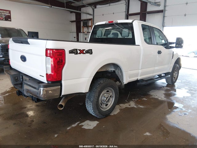 Ford F-350 Xl 2018 1FT8X3B68JEC22209 Image 4