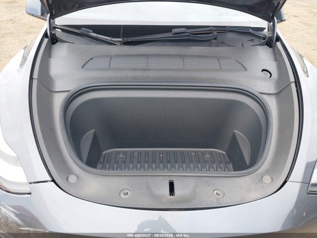 2022 Tesla Model Y Performance Dual Motor All-wheel Drive მანქანა იყიდება აუქციონზე, vin: 7SAYGDEF6NF326688, აუქციონის ნომერი: 45930327