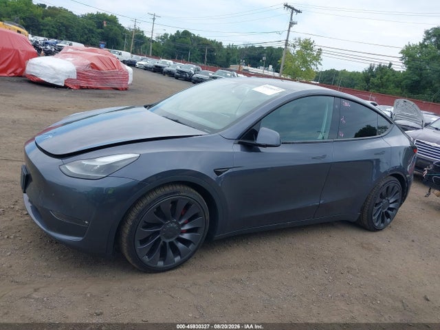 2022 Tesla Model Y Performance Dual Motor All-wheel Drive მანქანა იყიდება აუქციონზე, vin: 7SAYGDEF6NF326688, აუქციონის ნომერი: 45930327