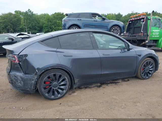 2022 Tesla Model Y Performance Dual Motor All-wheel Drive მანქანა იყიდება აუქციონზე, vin: 7SAYGDEF6NF326688, აუქციონის ნომერი: 45930327
