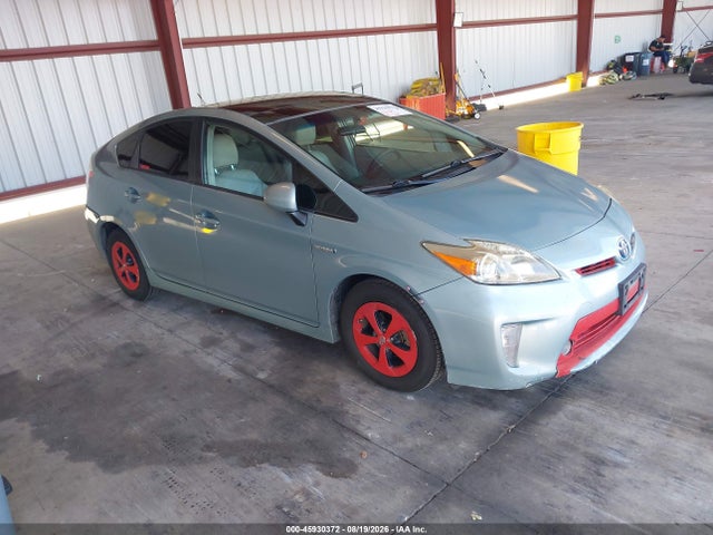 2013 Toyota Prius Three მანქანა იყიდება აუქციონზე, vin: JTDKN3DU3D5666660, აუქციონის ნომერი: 45930372
