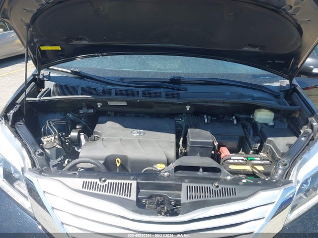 5TDYK3DC7FS671691 Toyota Sienna Limited 7 Passenger