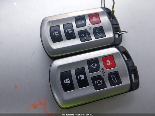 5TDYK3DC7FS671691 Toyota Sienna Limited 7 Passenger
