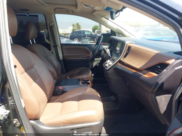 5TDYK3DC7FS671691 Toyota Sienna Limited 7 Passenger
