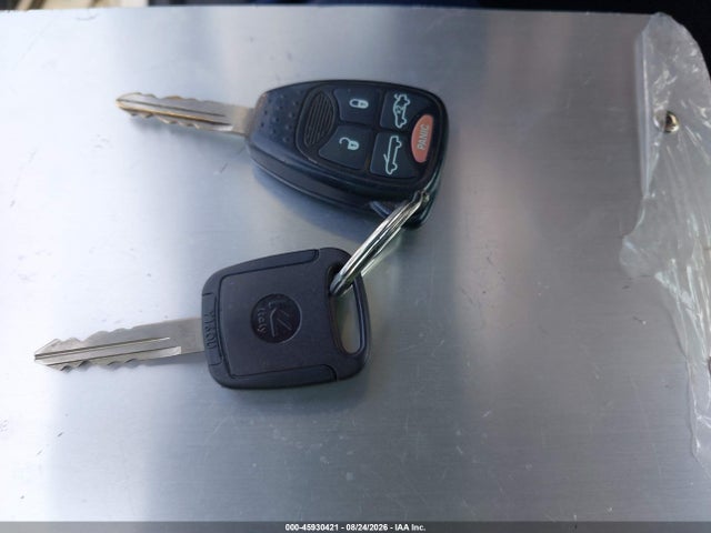 45930421 :رقم المزاد ، 1C3BCBEB0DN592325 vin ، 2013 Chrysler 200 Touring مزاد بيع