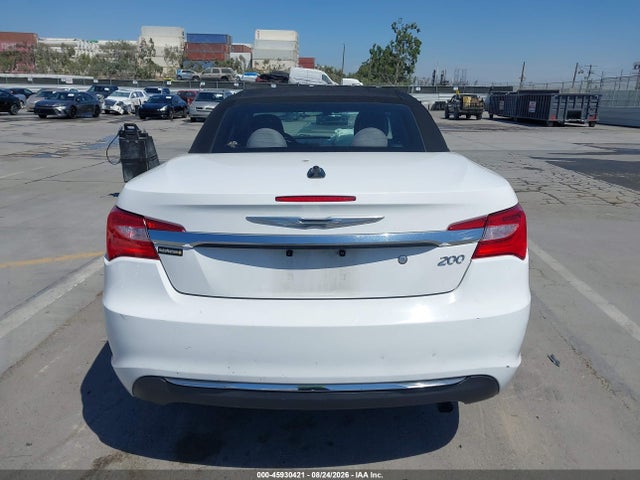 45930421 :رقم المزاد ، 1C3BCBEB0DN592325 vin ، 2013 Chrysler 200 Touring مزاد بيع