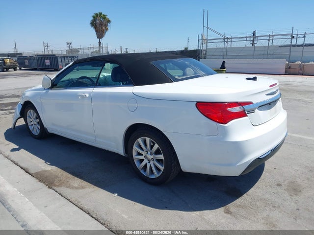 45930421 :رقم المزاد ، 1C3BCBEB0DN592325 vin ، 2013 Chrysler 200 Touring مزاد بيع