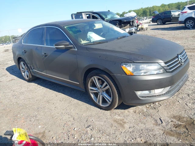 45930477 :رقم المزاد ، 1VWBS7A30FC074186 vin ، 2015 Volkswagen Passat 1.8t Se مزاد بيع