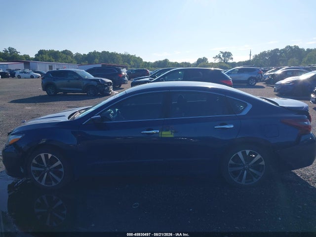 45930497 :رقم المزاد ، 1N4AL3AP1HC136453 vin ، 2017 Nissan Altima 2.5 Sr مزاد بيع
