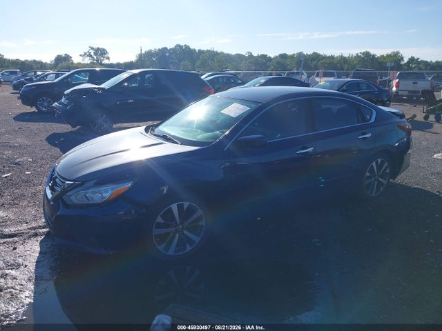 45930497 :رقم المزاد ، 1N4AL3AP1HC136453 vin ، 2017 Nissan Altima 2.5 Sr مزاد بيع