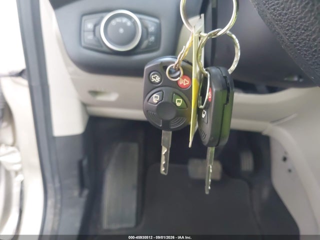 45930512 :رقم المزاد ، 1FMCU0GD8HUE87104 vin ، 2017 Ford Escape Se مزاد بيع