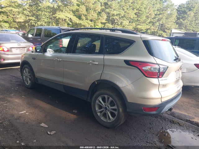 45930512 :رقم المزاد ، 1FMCU0GD8HUE87104 vin ، 2017 Ford Escape Se مزاد بيع
