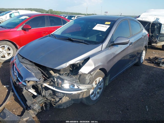 2015 Hyundai Accent Gls მანქანა იყიდება აუქციონზე, vin: KMHCT4AE3FU806739, აუქციონის ნომერი: 45930616
