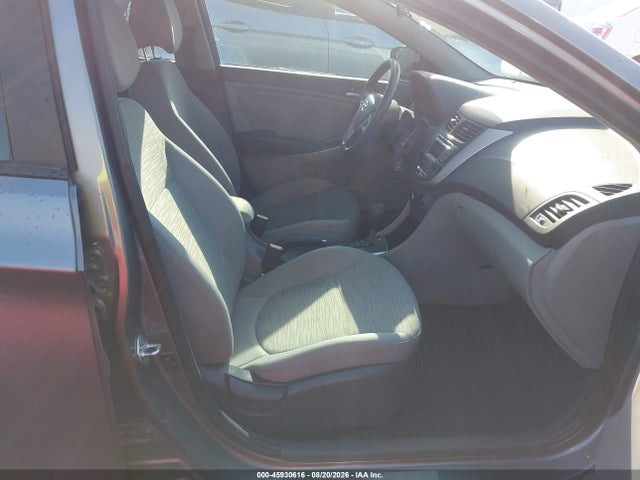 2015 Hyundai Accent Gls მანქანა იყიდება აუქციონზე, vin: KMHCT4AE3FU806739, აუქციონის ნომერი: 45930616