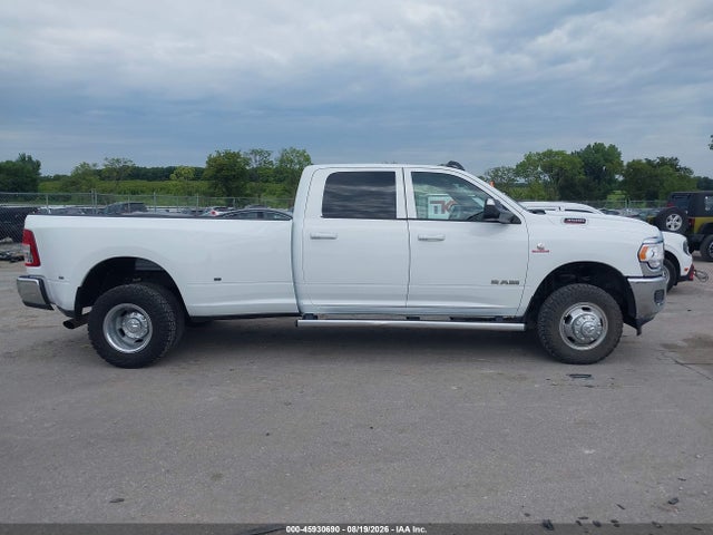 45930690 :رقم المزاد ، 3C63RRHL9NG152455 vin ، 2022 Ram 3500 Big Horn  4x4 8' Box مزاد بيع