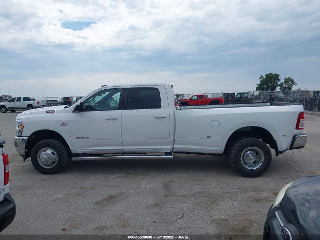 45930690 :رقم المزاد ، 3C63RRHL9NG152455 vin ، 2022 Ram 3500 Big Horn  4x4 8' Box مزاد بيع