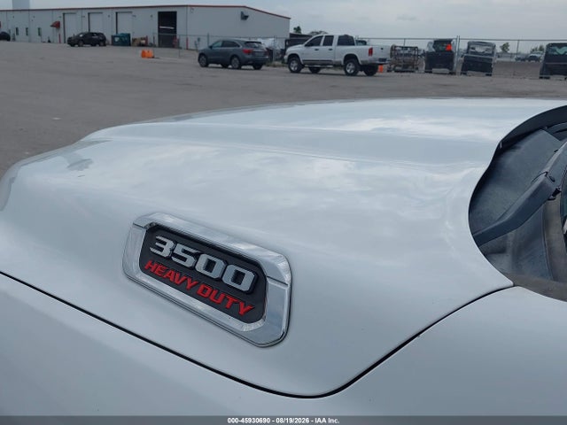 45930690 :رقم المزاد ، 3C63RRHL9NG152455 vin ، 2022 Ram 3500 Big Horn  4x4 8' Box مزاد بيع