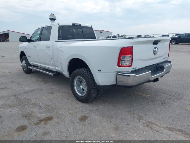 45930690 :رقم المزاد ، 3C63RRHL9NG152455 vin ، 2022 Ram 3500 Big Horn  4x4 8' Box مزاد بيع