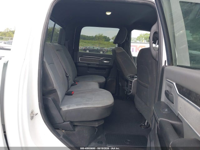 45930690 :رقم المزاد ، 3C63RRHL9NG152455 vin ، 2022 Ram 3500 Big Horn  4x4 8' Box مزاد بيع