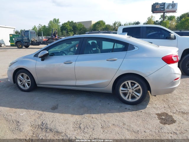 45930706 :رقم المزاد ، 1G1BE5SM6J7154480 vin ، 2018 Chevrolet Cruze Lt Auto مزاد بيع