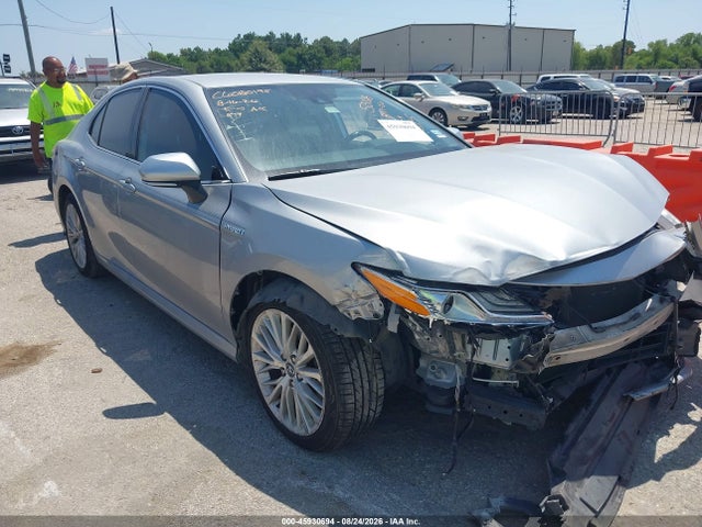 Продаж на аукціоні авто 2020 Toyota Camry Xle Hybrid, vin: 4T1F31AK3LU522511, номер лоту: 45930694