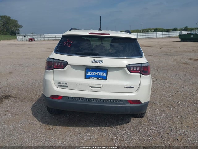 Продаж на аукціоні авто 2019 Jeep Compass Latitude 4x4, vin: 3C4NJDBB7KT836242, номер лоту: 45930757