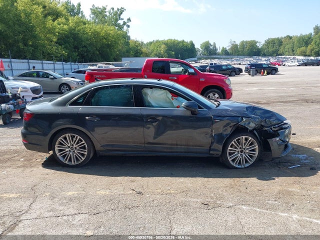 2017 Audi A4 Prestige მანქანა იყიდება აუქციონზე, vin: WAUFNAF44HN071614, აუქციონის ნომერი: 45930786