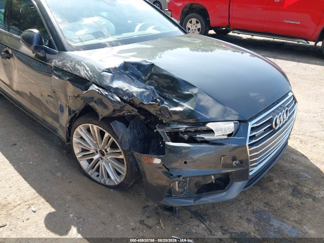 2017 Audi A4 Prestige მანქანა იყიდება აუქციონზე, vin: WAUFNAF44HN071614, აუქციონის ნომერი: 45930786