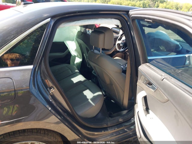 2017 Audi A4 Prestige მანქანა იყიდება აუქციონზე, vin: WAUFNAF44HN071614, აუქციონის ნომერი: 45930786