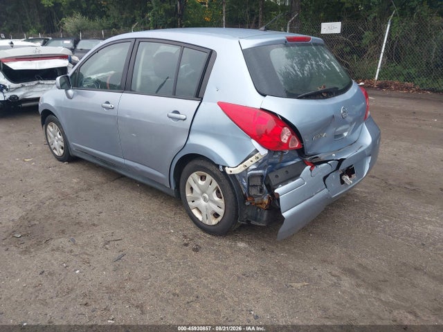 2011 Nissan Versa 1.8s მანქანა იყიდება აუქციონზე, vin: 3N1BC1CP8BL374685, აუქციონის ნომერი: 45930857