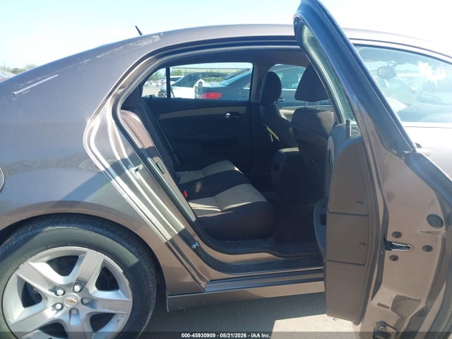 Продажа на аукционе авто 2011 Chevrolet Malibu Ls, vin: 1G1ZB5E12BF111948, номер лота: 45930909