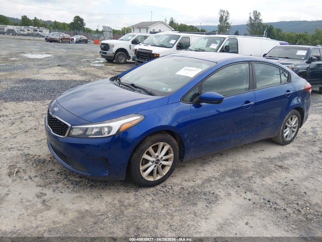 45930927 :رقم المزاد ، 3KPFL4A75HE071539 vin ، 2017 Kia Forte Lx مزاد بيع
