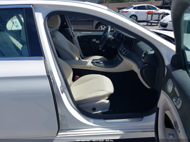 WDDZF6GB0JA448479 Mercedes-Benz E 400 4matic