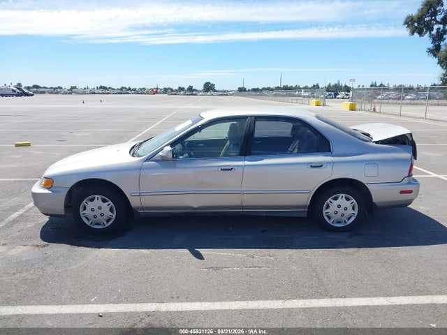1996 Honda Accord Value მანქანა იყიდება აუქციონზე, vin: 1HGCD5690TA258619, აუქციონის ნომერი: 45931125