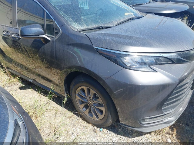 Auction sale of the 2025 Toyota Sienna Xle, vin: 5TDJRKEC4SS236546, lot number: 45931151