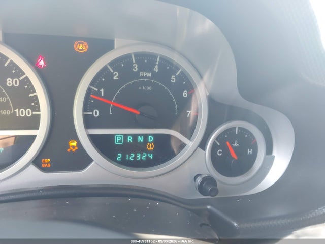 45931152 :رقم المزاد ، 1J4HA5H14AL221993 vin ، 2010 Jeep Wrangler Unlimited Sahara مزاد بيع