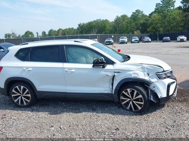 Продажа на аукционе авто 2022 Volkswagen Taos 1.5t Se, vin: 3VVLX7B27NM011230, номер лота: 45931249
