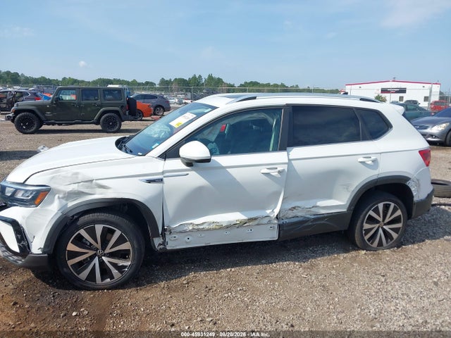 Продажа на аукционе авто 2022 Volkswagen Taos 1.5t Se, vin: 3VVLX7B27NM011230, номер лота: 45931249