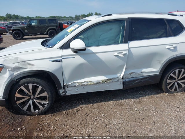 Продажа на аукционе авто 2022 Volkswagen Taos 1.5t Se, vin: 3VVLX7B27NM011230, номер лота: 45931249
