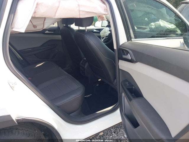 Продажа на аукционе авто 2022 Volkswagen Taos 1.5t Se, vin: 3VVLX7B27NM011230, номер лота: 45931249