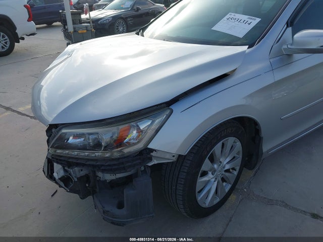 Honda Accord Touring 2014 1HGCR3F96EA010674 Image 18